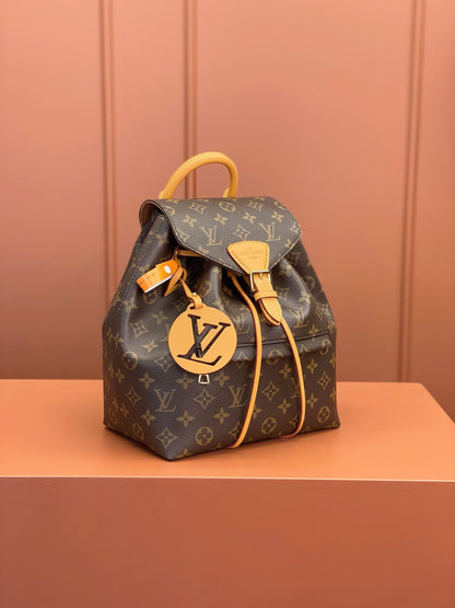0528 Monogram Monsouris Nm Bb